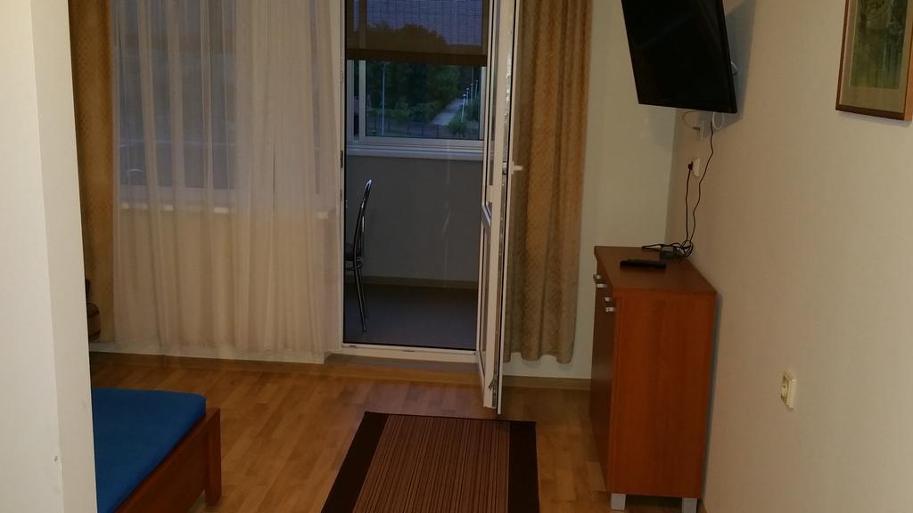 Pas Roma Hotel ซเวนตายิ ภายนอก รูปภาพ