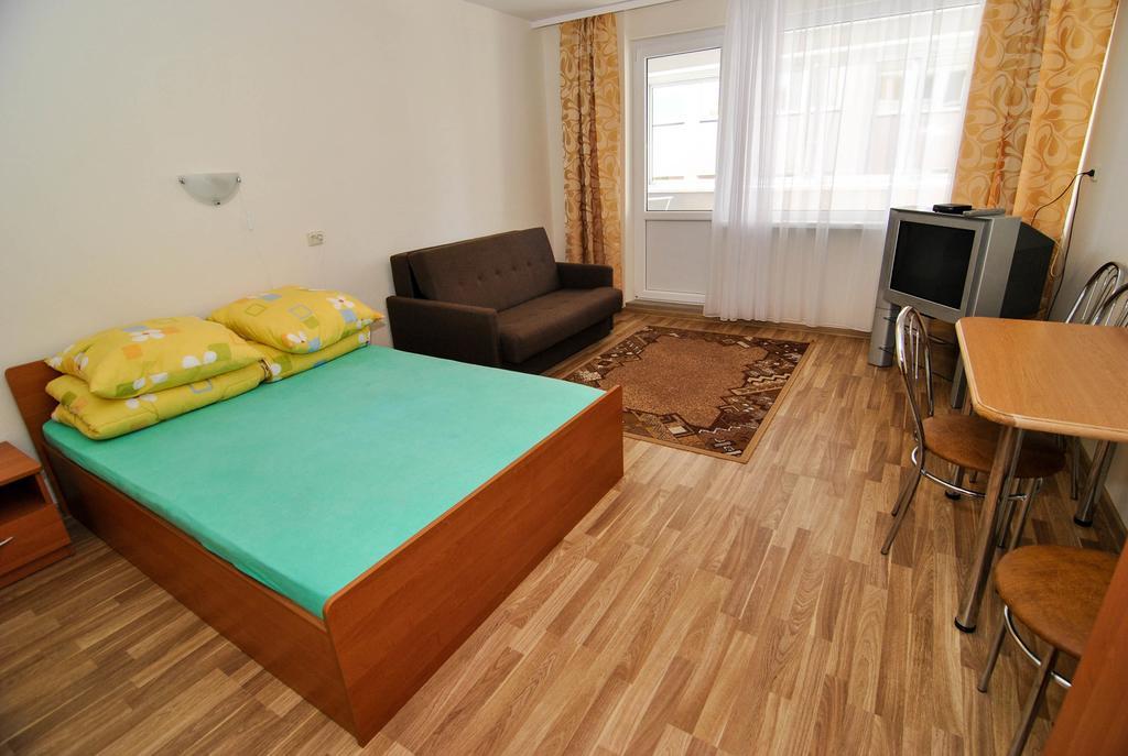 Pas Roma Hotel ซเวนตายิ ภายนอก รูปภาพ