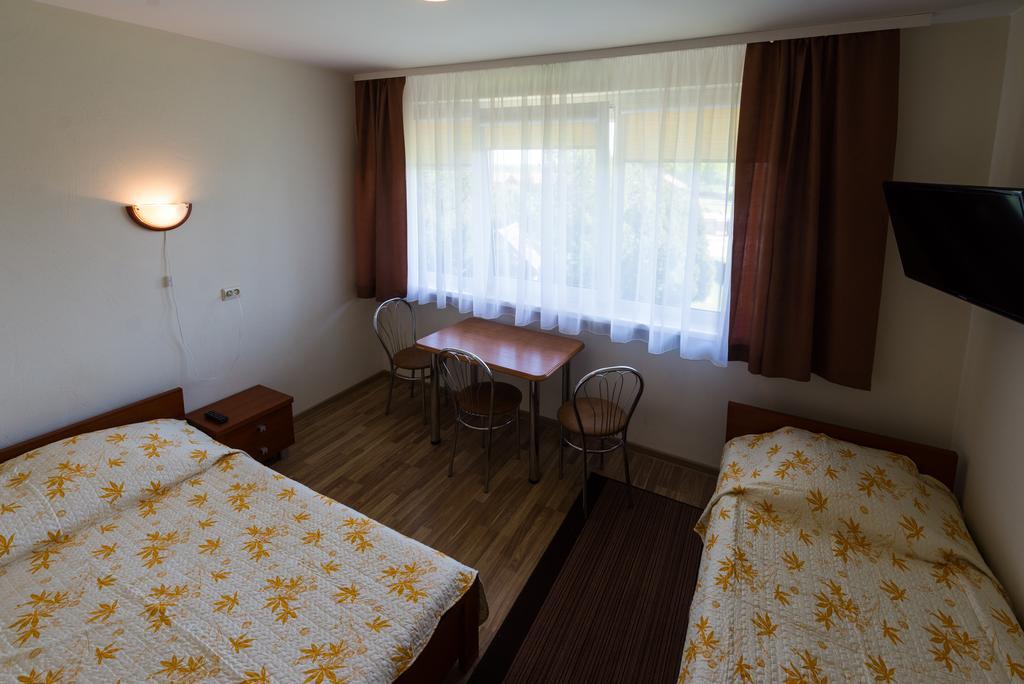 Pas Roma Hotel ซเวนตายิ ภายนอก รูปภาพ
